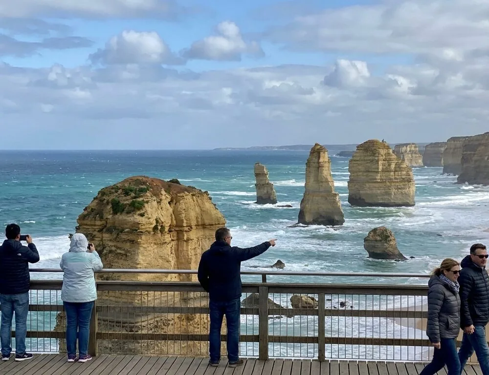 Victoria Travel Guide: An Honest Route Beyond the City (2026) | Saltrove